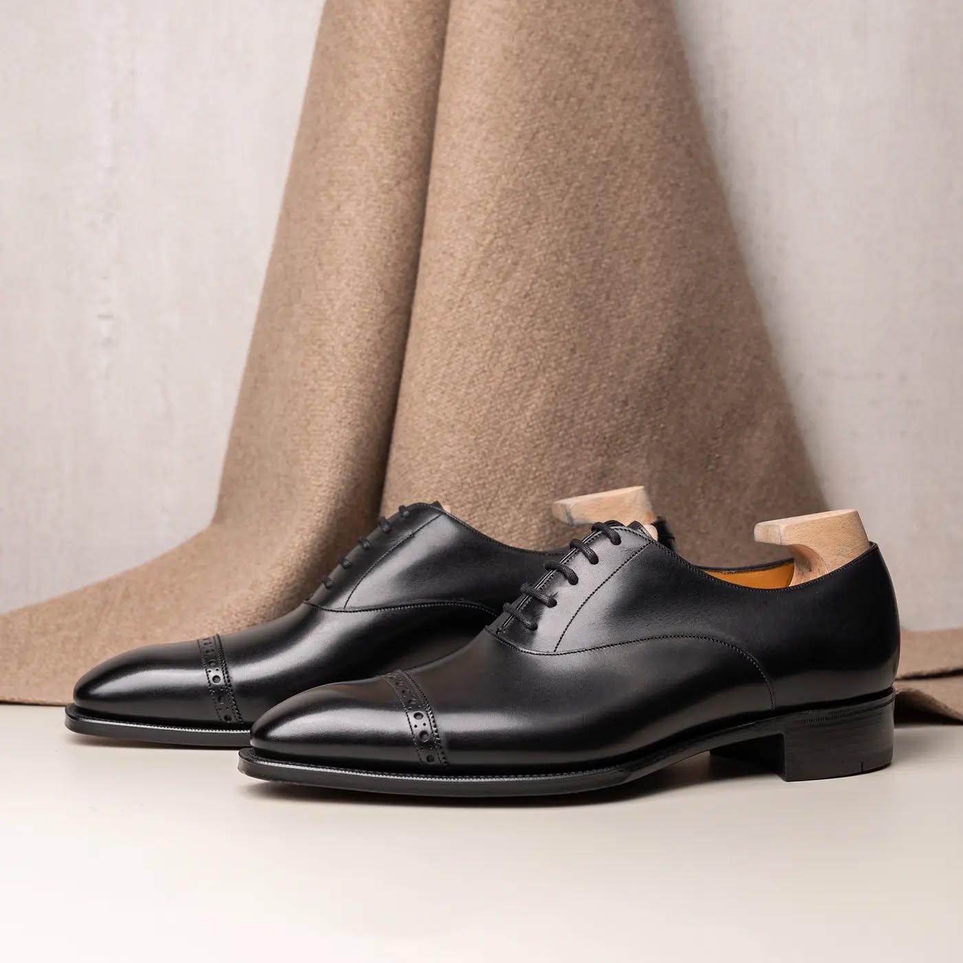 Pointed Toe British Style Oxford Shoes