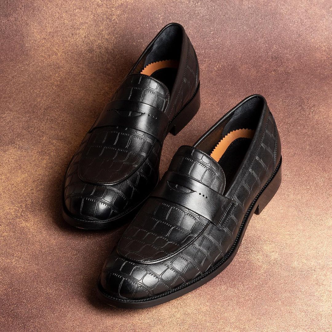 Cradle Black Calf Leather Loafer